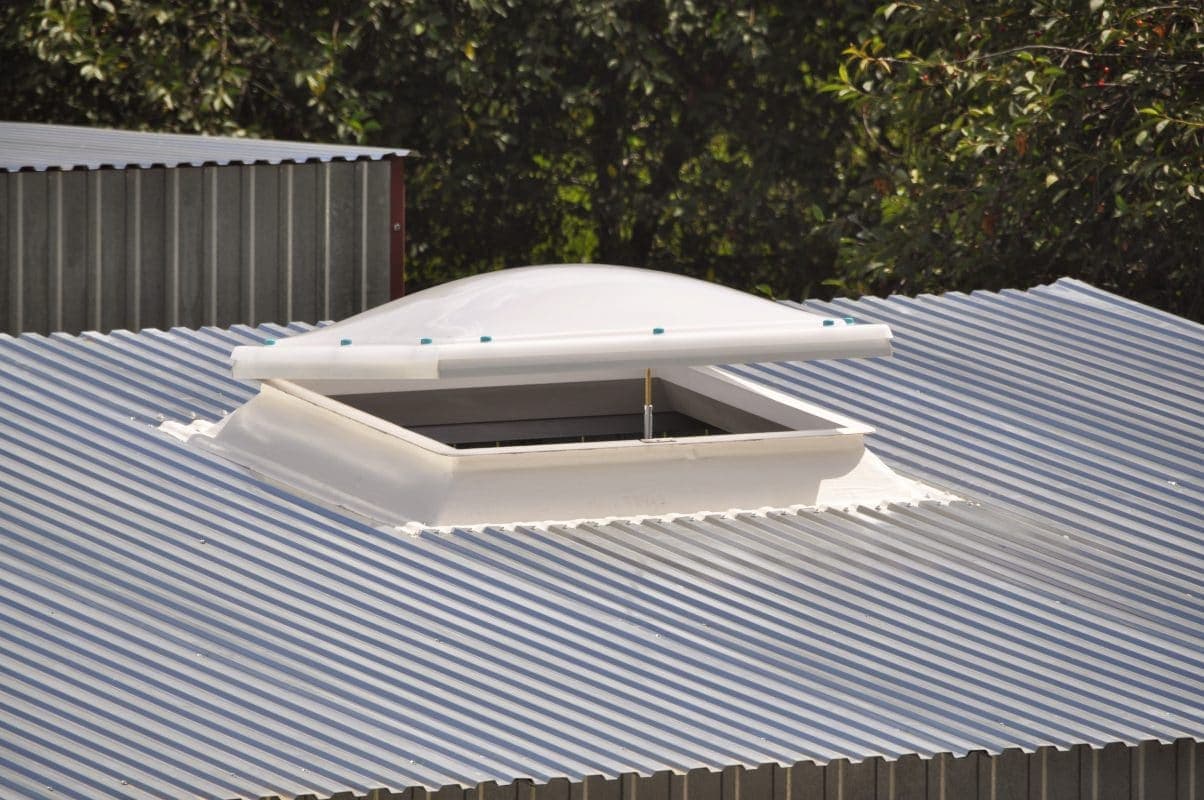 Świetliki dachowe otwierane