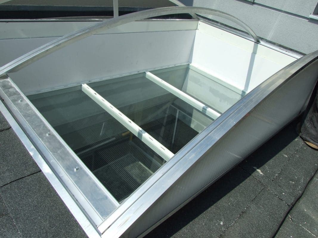 Świetliki z przegrodami przeciwpożarowymi E30/EI30